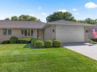 1147 Fox Chase Ln, Rockford, IL 61107