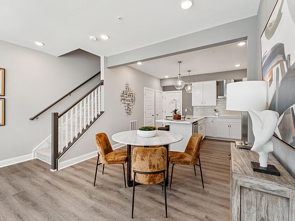 3rd image of 10565 Pleasant Branch Dr Unit 101