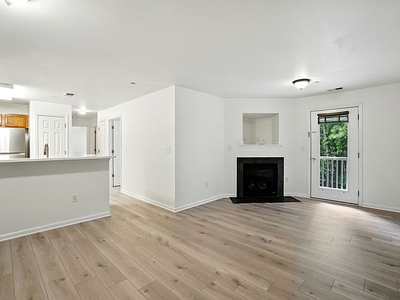 2nd image of 404 Egret Lndg APT 204