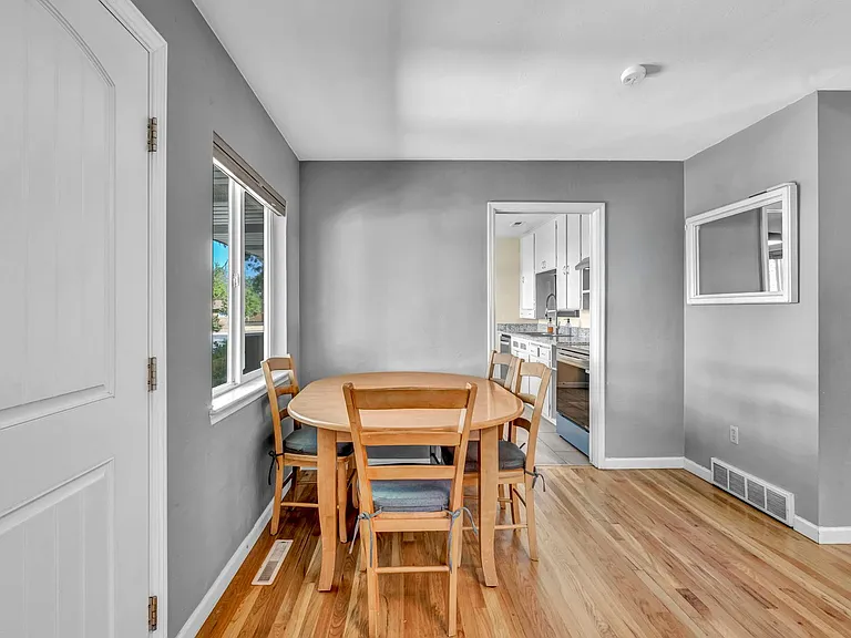 620 Belgrave Ave — Photo 12