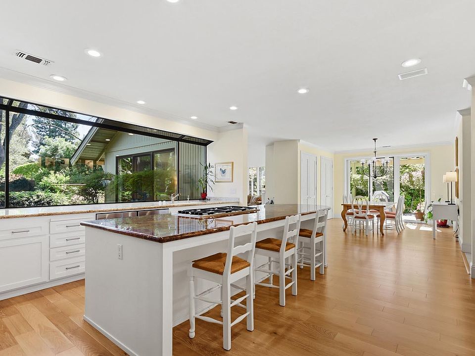 1st image of 11473 Huntington Village Ln