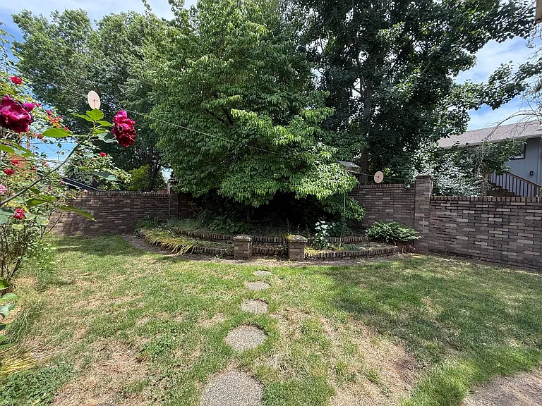 11820 SW Belmont Ter — Photo 30