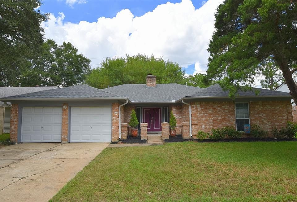 1st image of 15810 Fox Springs Dr