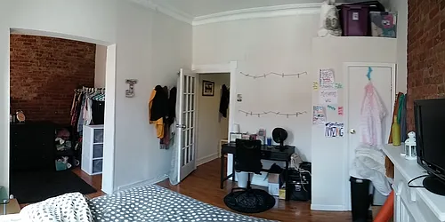 Rented by R New York