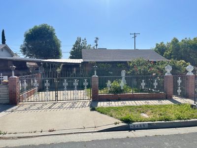 2495 S Sierra Vista Ave, Fresno, CA, 93725