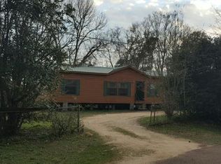520 Highway 37, Collins, MS 39428