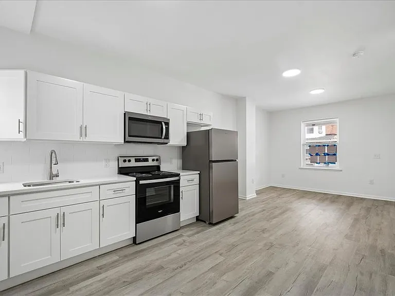 5026 Aspen St — Photo 6