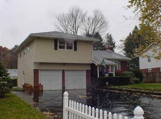 79 Delafield Dr, Albany, NY 12205