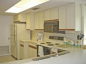 5th image of 1470 Wood Ave APT 400
