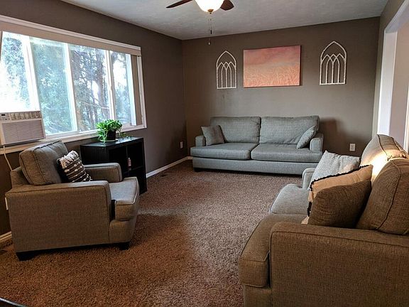 2nd image of 900 N Stevens Dr