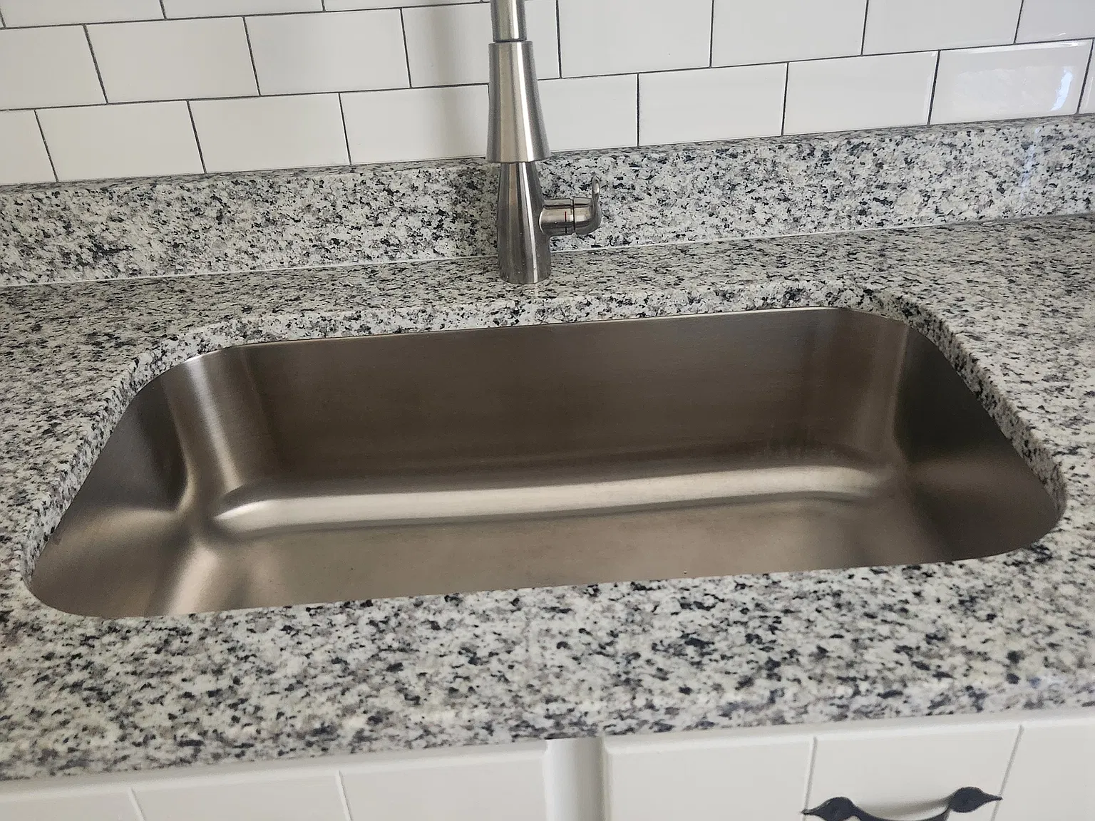 2 bed, 850 sqft, $1,250 — Photo 3