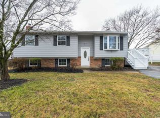 24116 Log House Rd, Gaithersburg, MD 20882