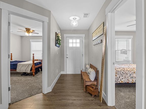 4th image of 757 Berry Rd