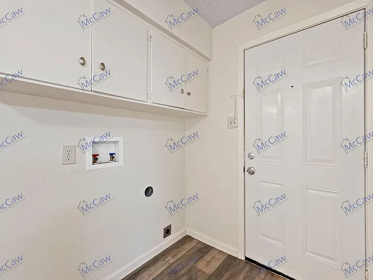 3532 Hilton Dr — Photo 15