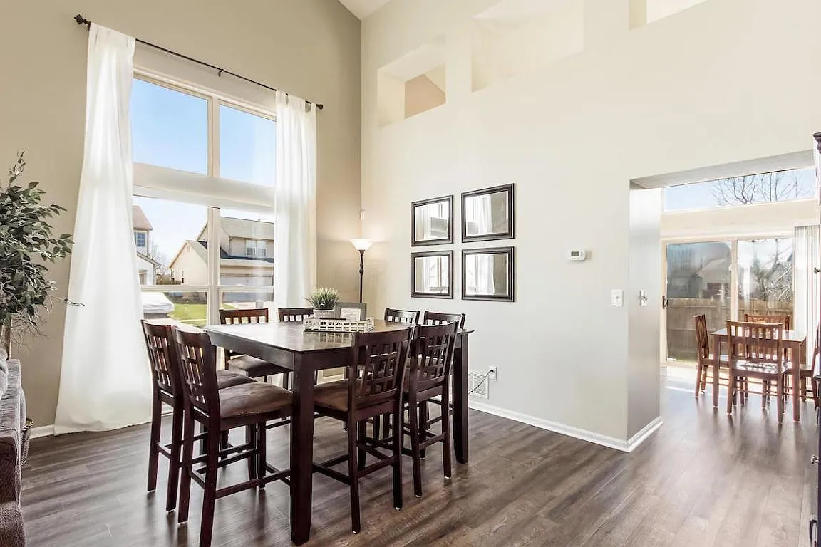 4 bed, 1784 sqft, $2,450 — Photo 3