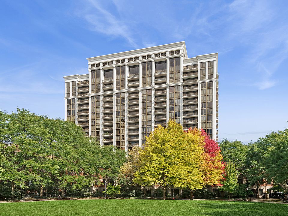1st image of 1335 S Prairie Ave Unit 2005
