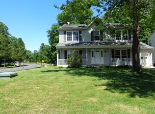 6402 Bear Ct, Waldorf, MD