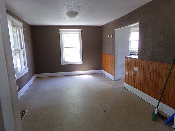 5th image of 1318 Brown Ave