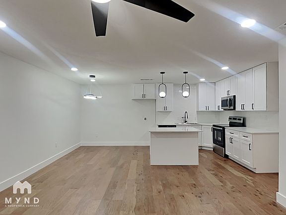 3rd image of 1603 Rutland Dr #B