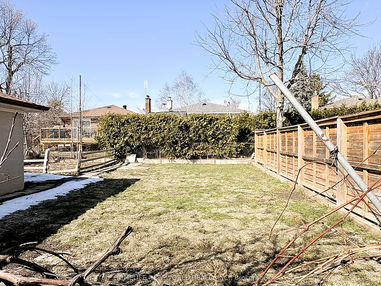 98 Newton Dr #BASEMENT — Photo 10