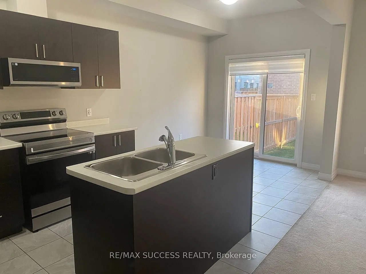 3 bed, $2,500 — Photo 4