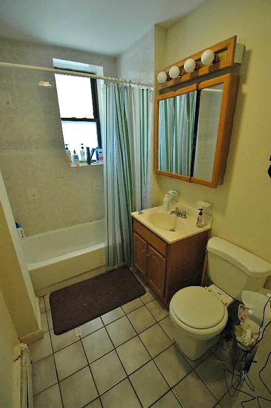 3 bed, 500 sqft, $5,350 — Photo 3