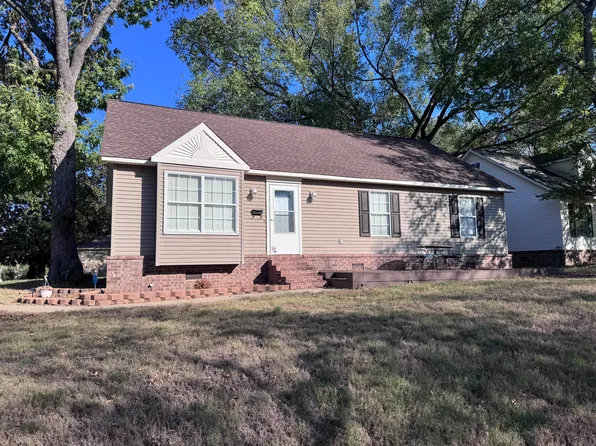 806 N Sowell St, Searcy, AR 72143
