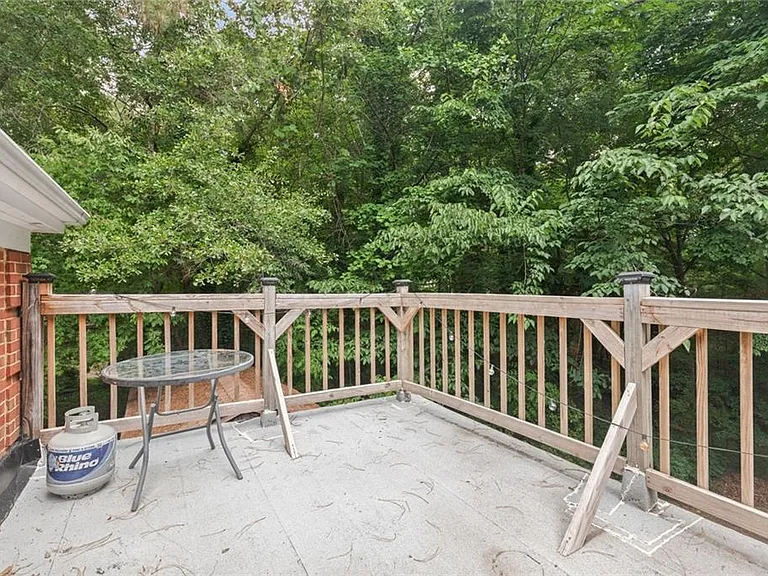 1433 Williams Cir — Photo 35