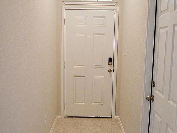4th image of 2423 Elba Dr