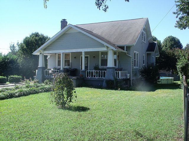 Big yard, corner lot