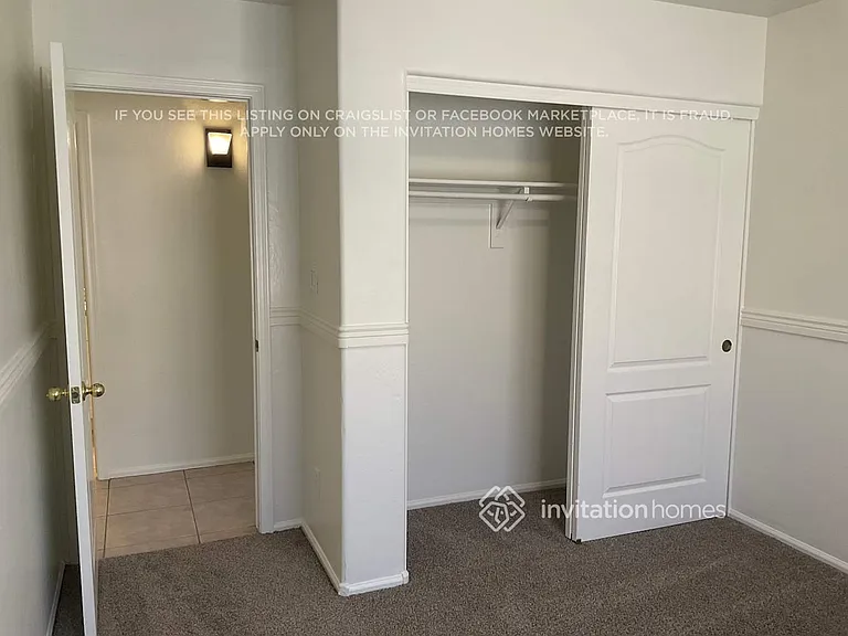 13127 W Port Royale Ln — Photo 10