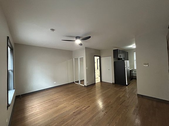 2nd image of 720 W Barry Ave #722-724-2S