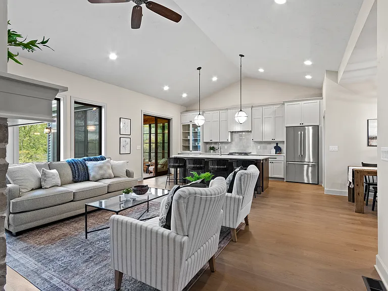 392 Farmhouse Ln — Photo 13