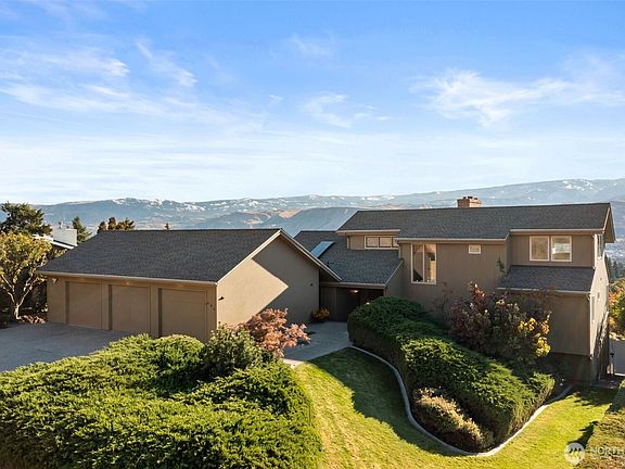 2nd image of 606 Ski View Drive