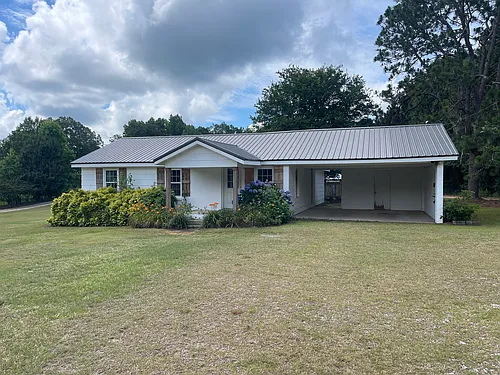 89 Bayview Dr Photo 1