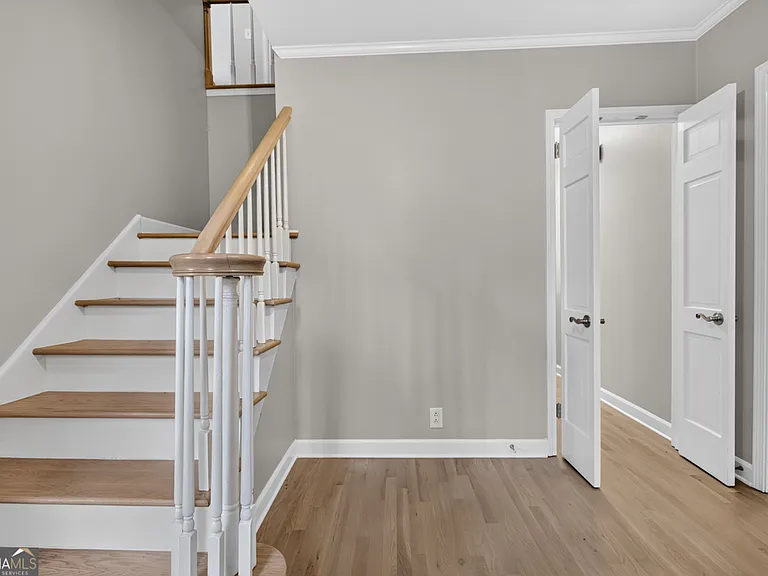 4854 Springfield Dr — Photo 5