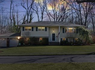 17 Fairmount Rd, West Caldwell, NJ 07006
