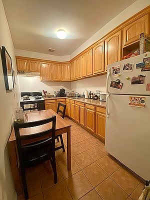 2nd image of 311 Jefferson St #3