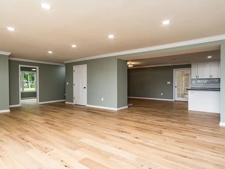 101 McCormick Cir — Photo 5