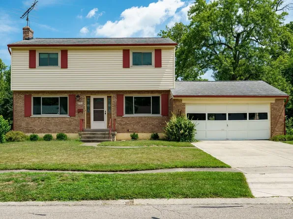 9104 Cherry Blossom Ln, Cincinnati, OH 45231