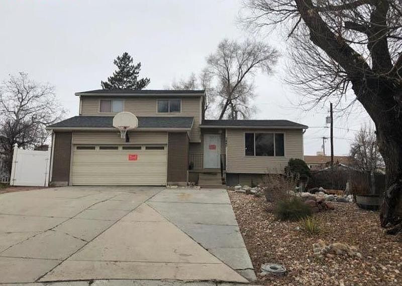 1st image of 3440 S Greenmont Cir