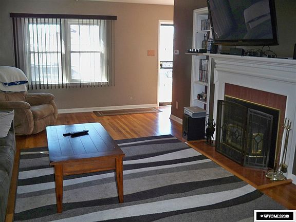 3rd image of 933 Lincoln Ave