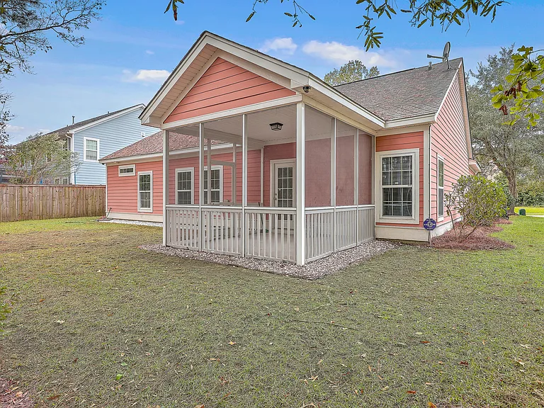 8518 Sentry Cir — Photo 32