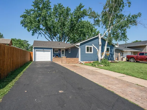 1959 Northwood Dr, North Saint Paul, MN 55109