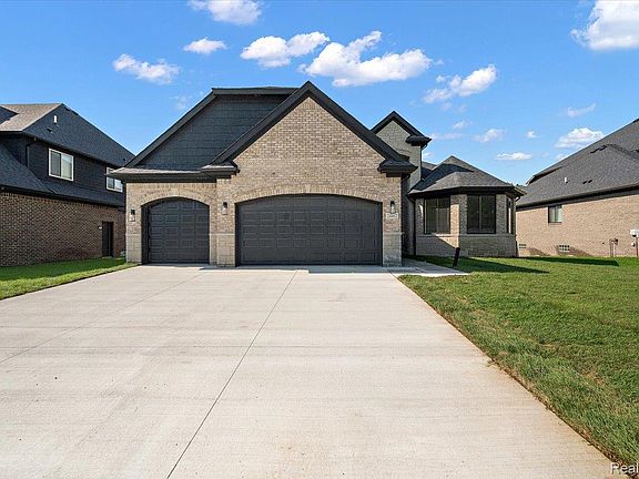 2nd image of 24462 Sawgrass Dr
