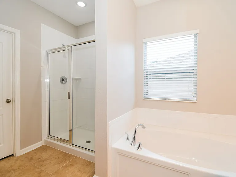 2325 Creekfront Dr — Photo 12