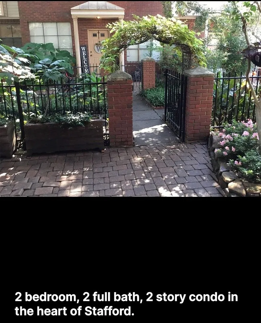 Charming 2BR Condo in Stafford — Photo 1