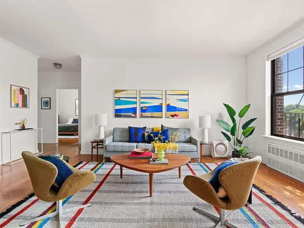 319 Saint Johns Pl Unit 5B, Brooklyn, NY 11238