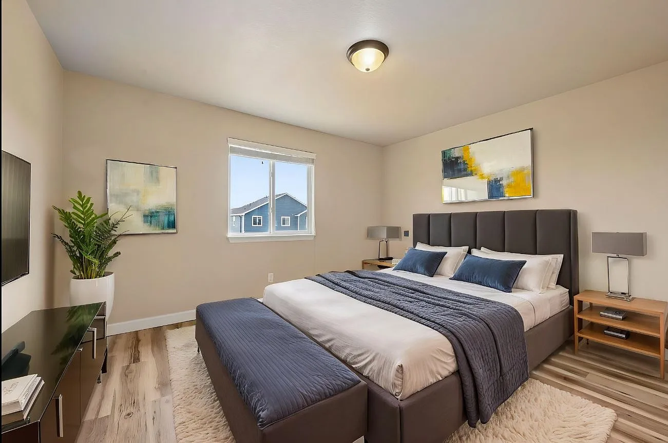 6 bed, 3120 sqft, $3,100 — Photo 4