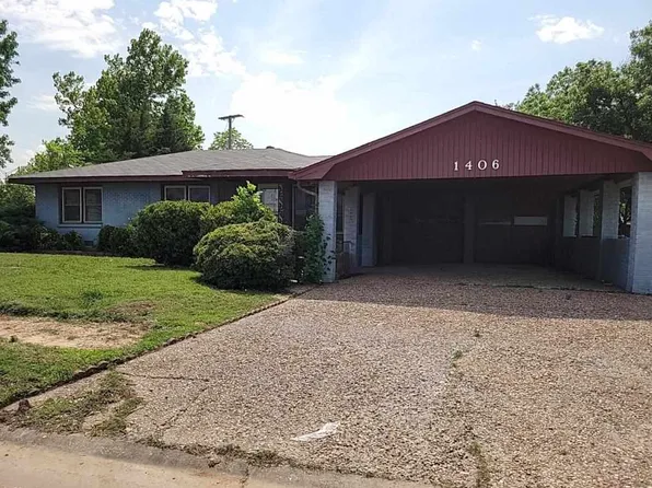 1406 NW 33rd St, Lawton, OK 73505